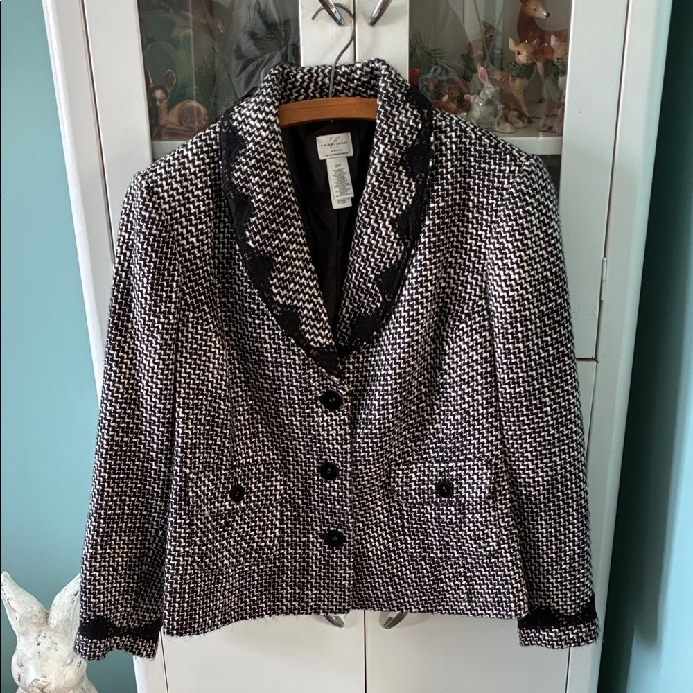 Emma James sz 20W Black and White Jacket Blazer euc lace accent